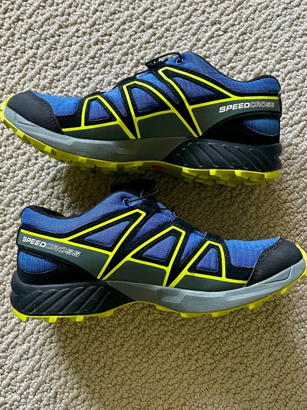 Salomon Speedcross Jr Waterproof Hiking Shoes Boys Girls size 5